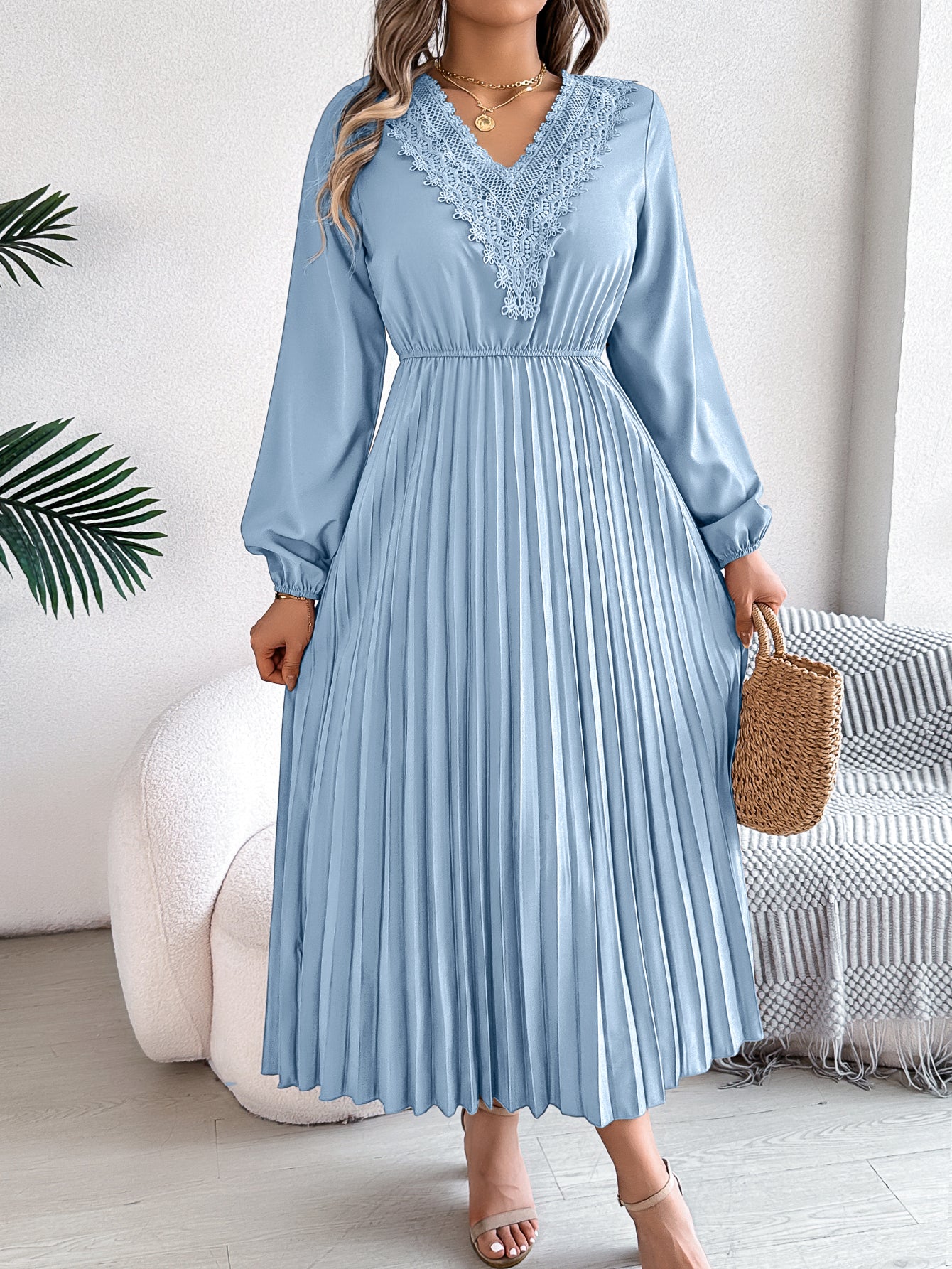 Women's Elegant V Neck Lace Tie Waist Pleated Maxi Dress